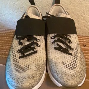 Nike zoom size 8